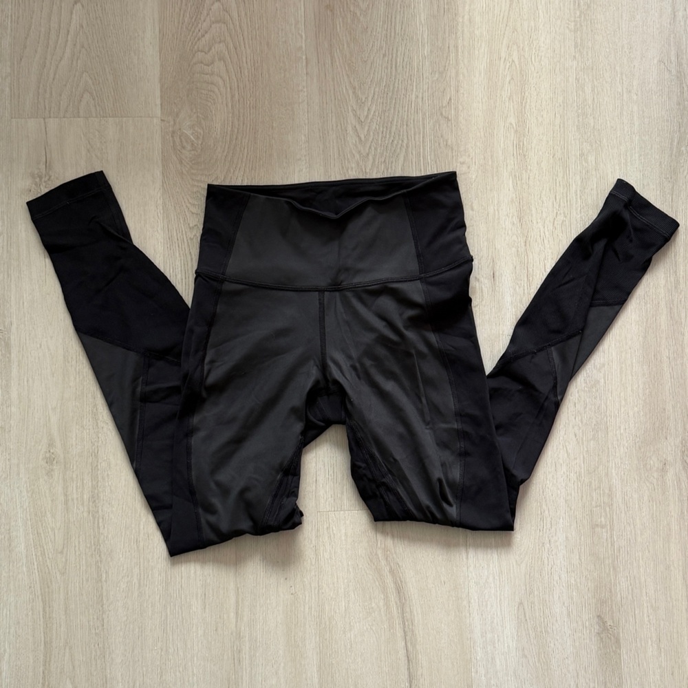LULULEMON Full Length High Rise Legging - Size 6 - Black